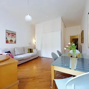 Apartment Navona Apartment, Large And Comfortable, Rome