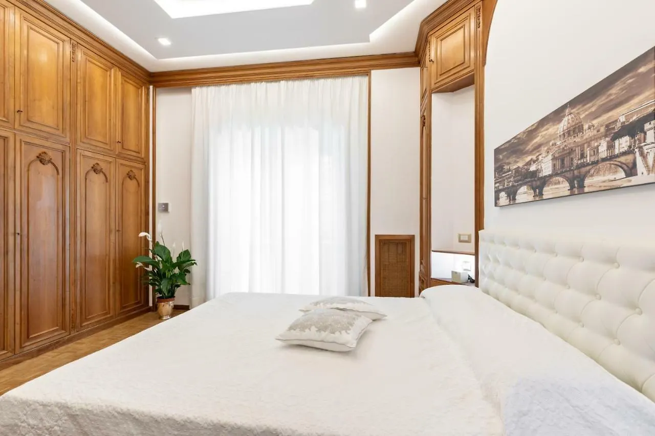Holiday home First Class Rome Apartments